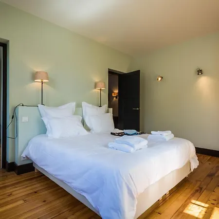 Sleeps 10 Pool Wifi * Biarritz